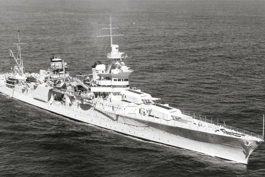Fotografie USS Indianapolis v době, než nastoupila do války. 27. září 1939