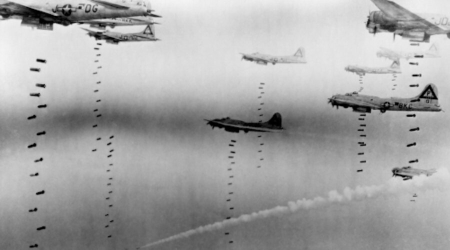 Bombardovaní Drážďan spojeneckými letadly