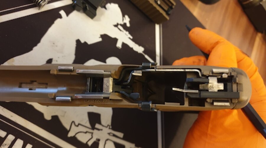 Rozložení zbraně Glock