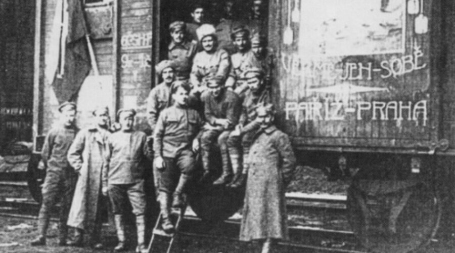 Vagón vlaku československých legií. Zdroj: https://commons.wikimedia.org/wiki/File:Vag%C3%B3n_vlaku_%C4%8Ds._legi%C3%AD.jpg