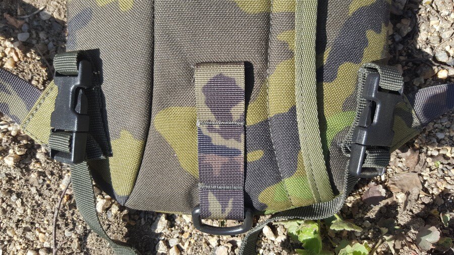 Detail vaku na popruhy