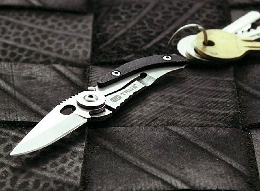 Malý zavírací kapesní nůž True Utility SkeletonKnife
