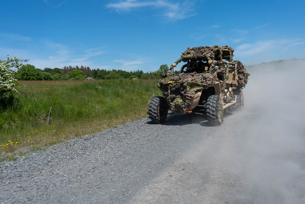 Mobilní multispektrální reverzibilní kamufláž Polaris MRZR Ghosthood®