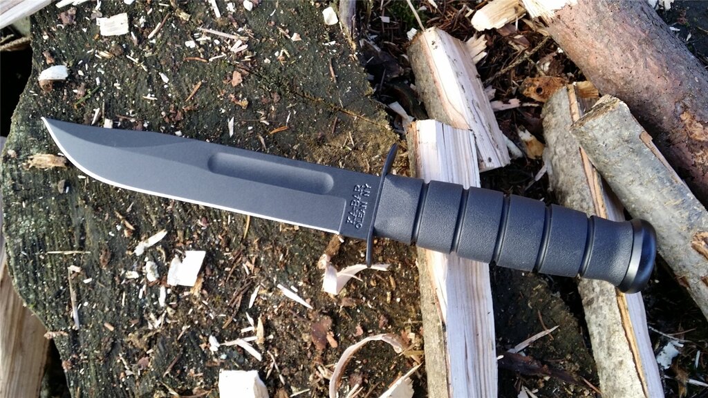 Nůž s pevnou čepelí KA-BAR®