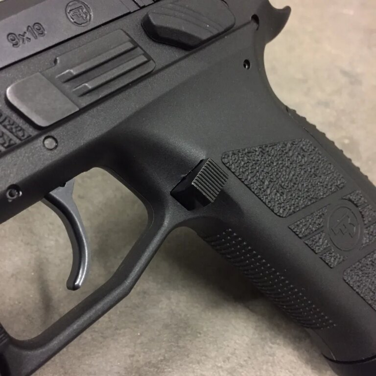Prodloužený uvolňovač zásobníku CZ P07/P09 HB Industries®