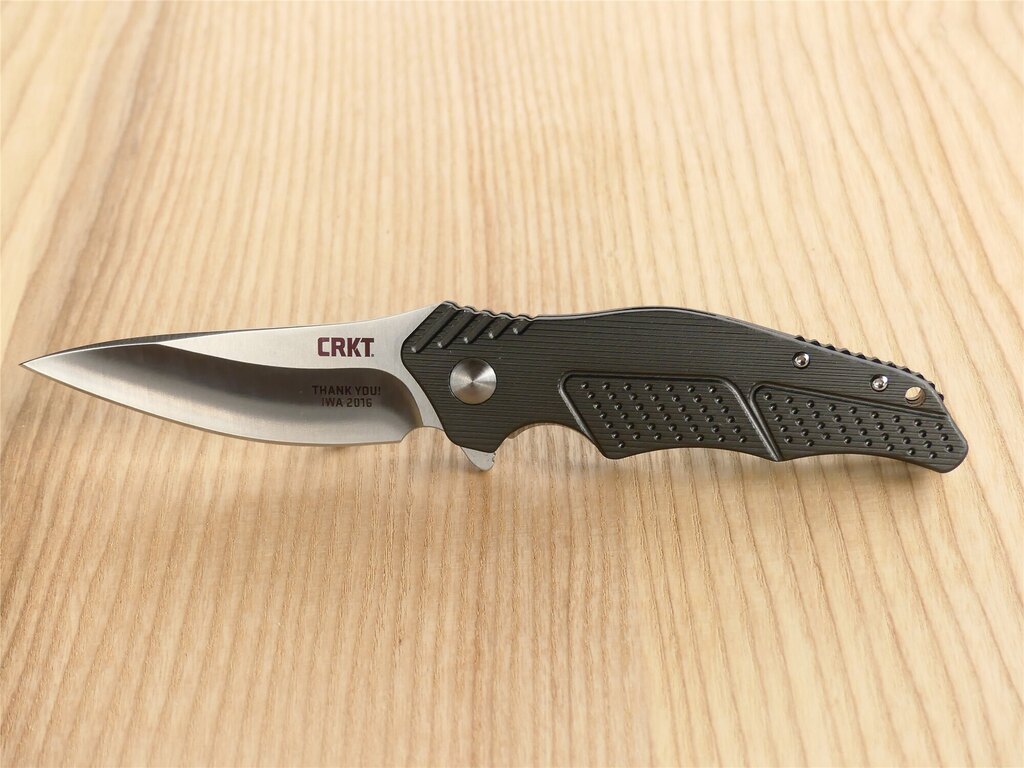 Zavírací nůž Outrage™ CRKT® - černý